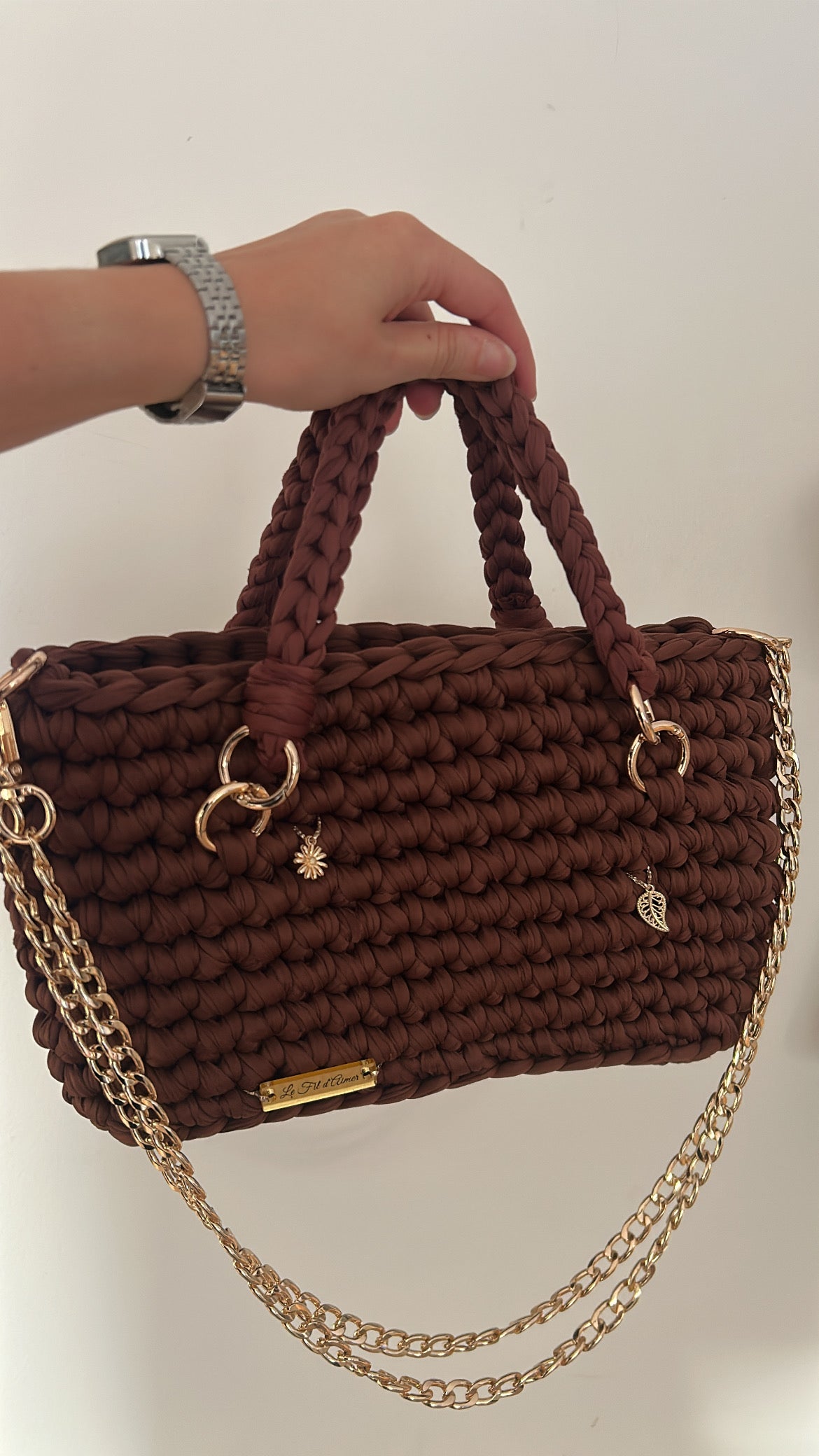 Sac EMIRA - Marron et Pendentifs