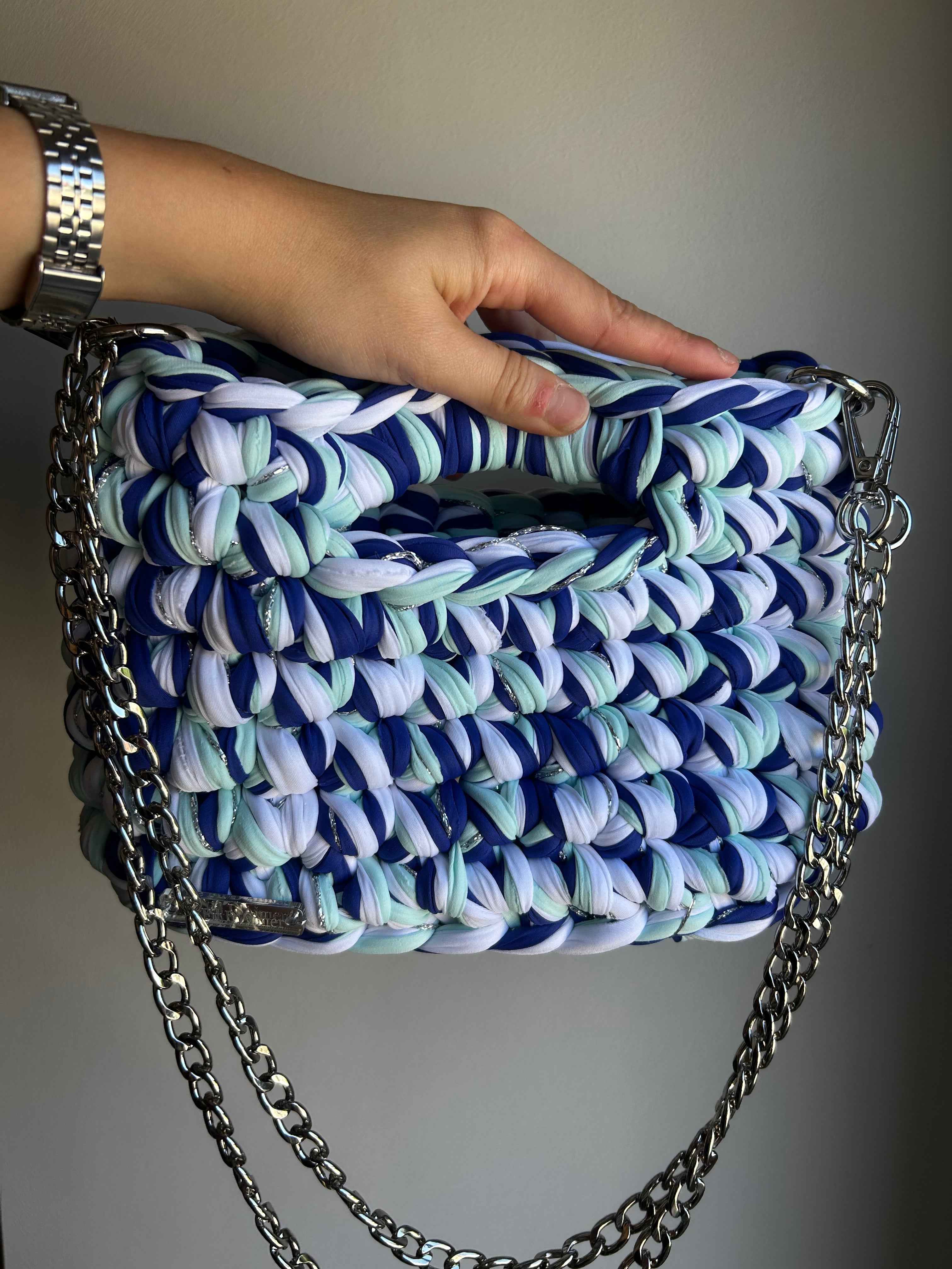 Sac AIMER - Blanc Bleu Foncé Bleu Turquoise et Fil Argenté