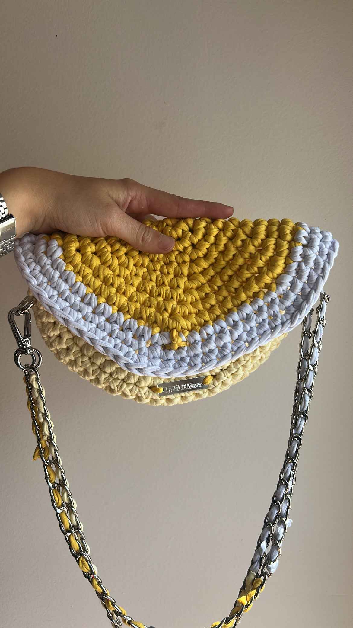 Pochette Banane en Crochet Jaune, Jaune Pastel et Blanc – Pièce Artisanale Unique