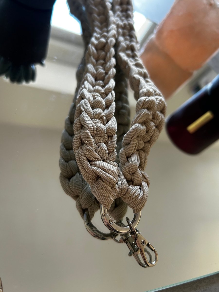 Cordon téléphone / porte - clés – Beige brillant - Le Fil D aimerCordon