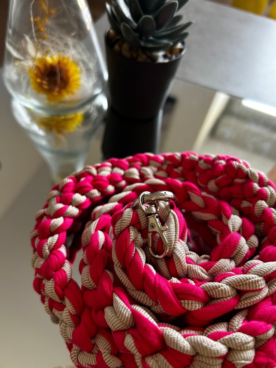 Cordon téléphone / porte - clés crochet – Fuchsia & beige brillant - Le Fil D aimerCordon