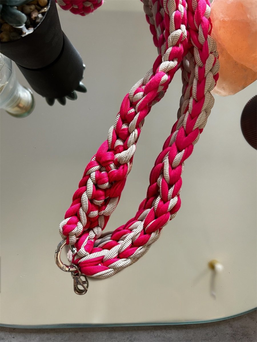 Cordon téléphone / porte - clés crochet – Fuchsia & beige brillant - Le Fil D aimerCordon