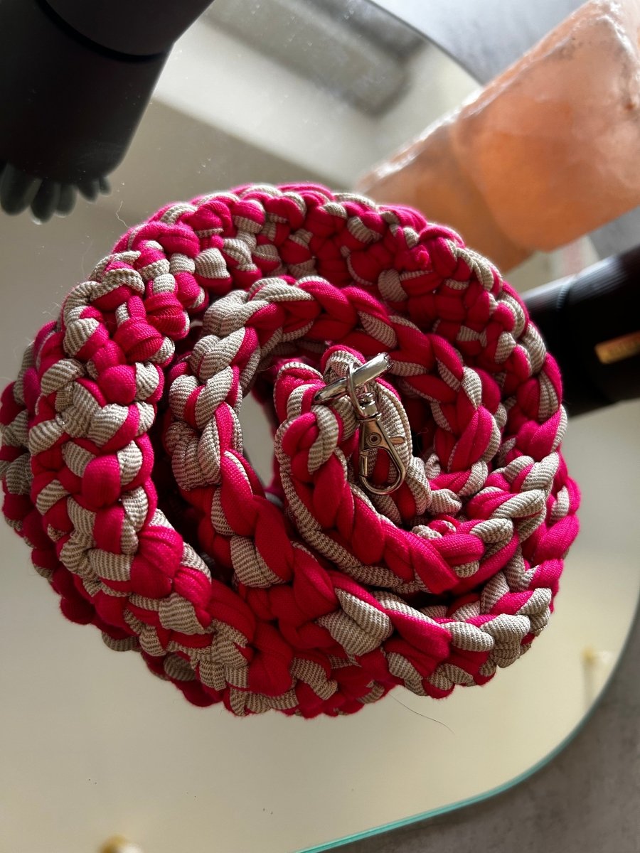 Cordon téléphone / porte - clés crochet – Fuchsia & beige brillant - Le Fil D aimerCordon