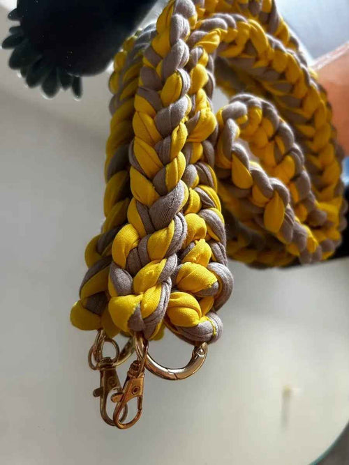 Cordon téléphone / porte-clés – Jaune et gris