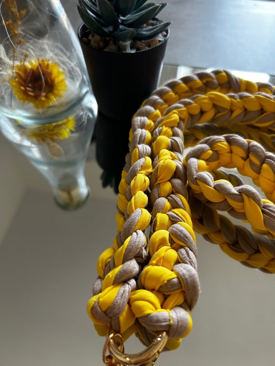 Cordon téléphone / porte - clés – Jaune et gris - Le Fil D aimerCordon