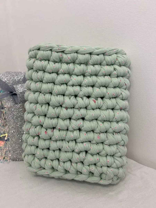 Protège-Livre au Crochet Vert – Motif Fleur Fait Main