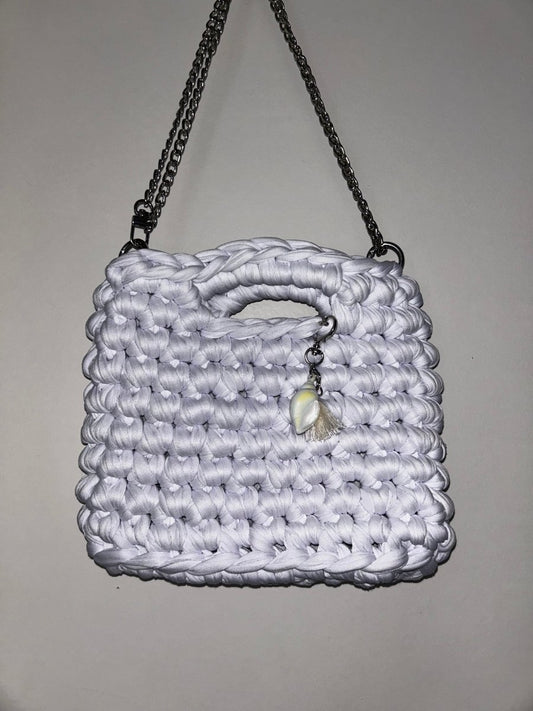 Sac Aimer blanc fait main au crochet