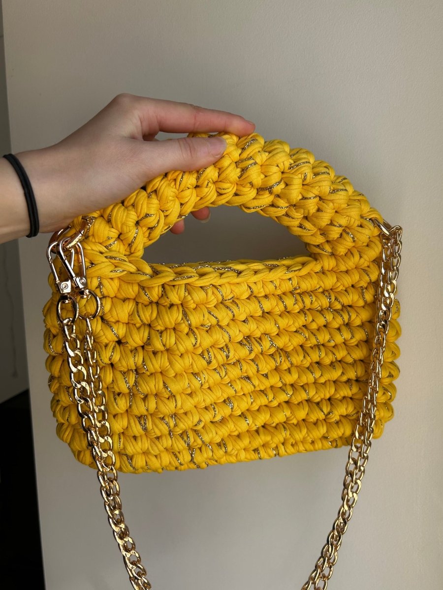 Sac MIERA - sac au crochet  Jaune et doré - Le Fil D aimer